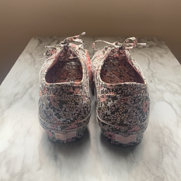 Vans, Womens size 9.0, Mens size 7.5 - Picture 4 of 4